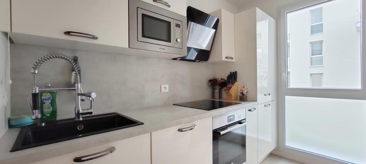 Chic Apart With Parking Near Paris Apartment Epinay-sur-Seine Bagian luar foto