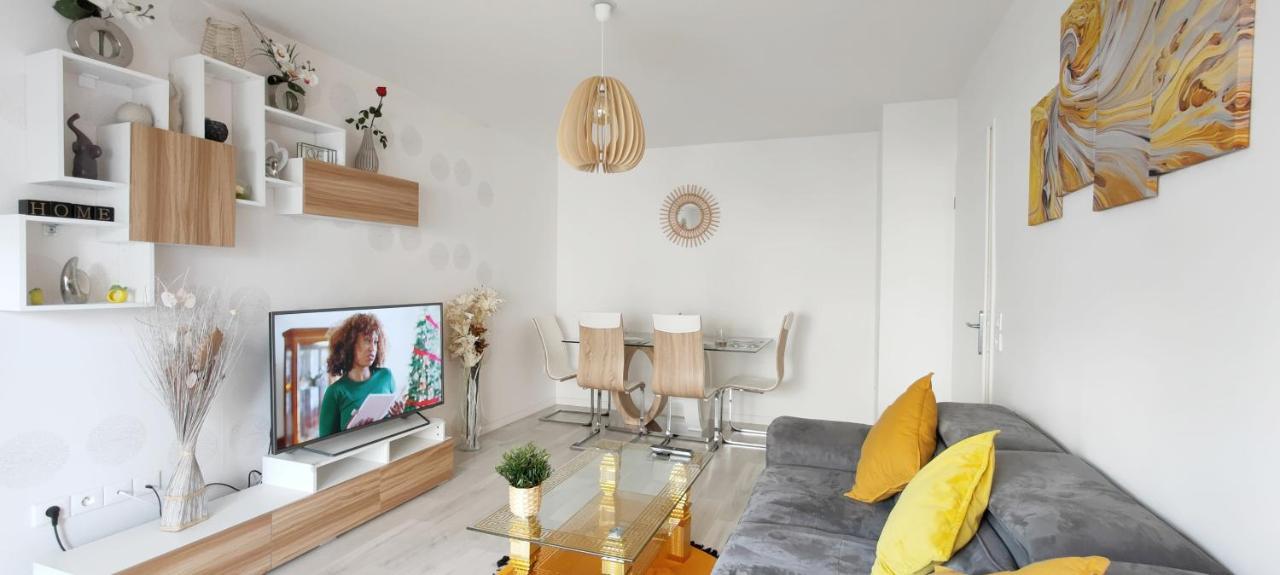 Chic Apart With Parking Near Paris Apartment Epinay-sur-Seine Bagian luar foto